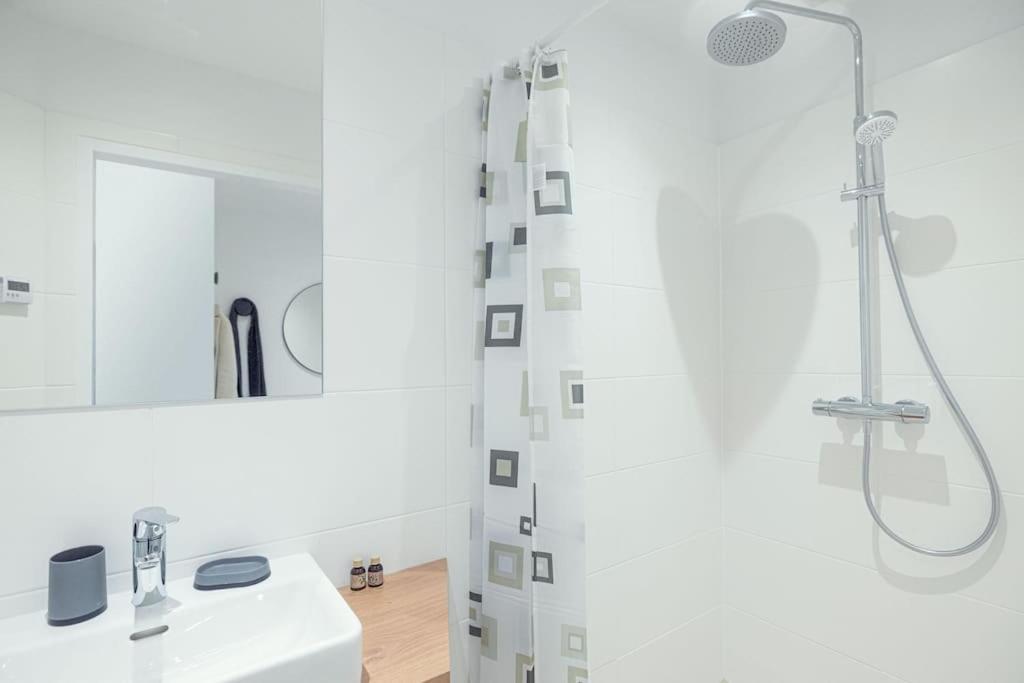 Ideal For Families & Mid-Term-Stays Vienne Extérieur photo